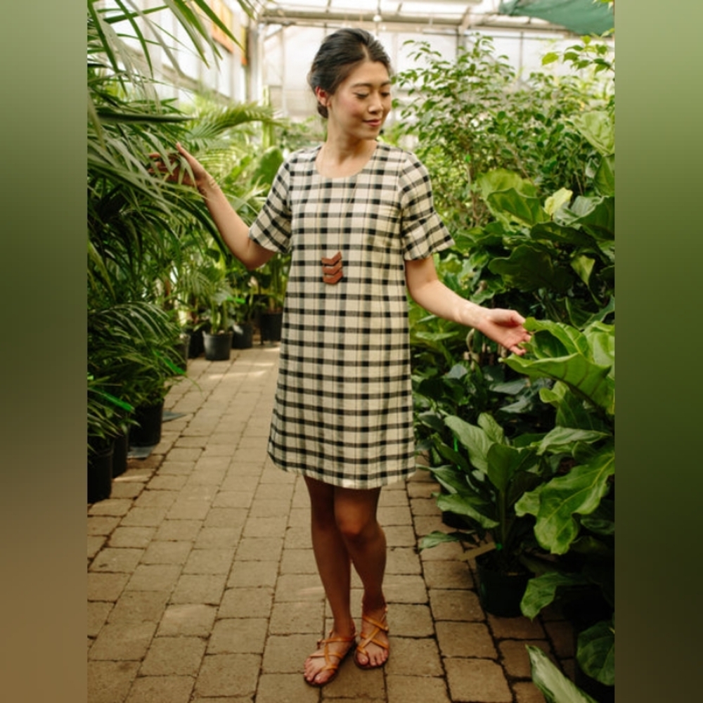 NWOT Mata Traders Delridge Dress- XS, Cream and Black Plaid